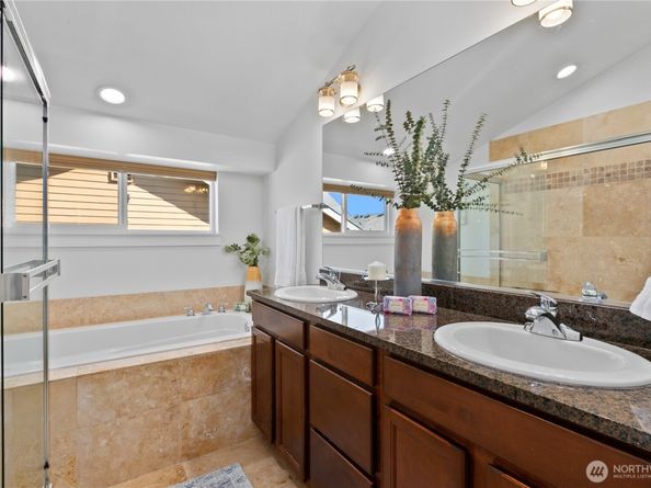 3806 Interlake Avenue N B, Seattle WA 98103