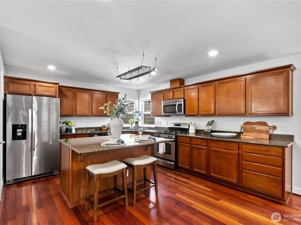 3806 Interlake Avenue N B, Seattle WA 98103