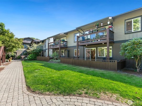 21307 48th Avenue W C211, Mountlake Terrace WA 98043