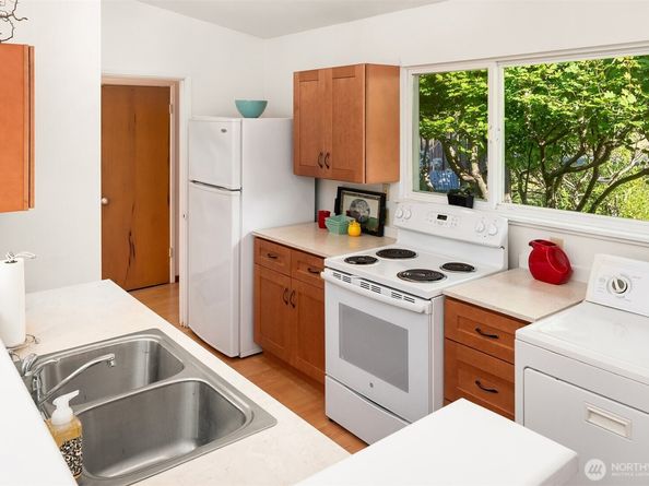 9922 SW 206th Court, Vashon WA 98070