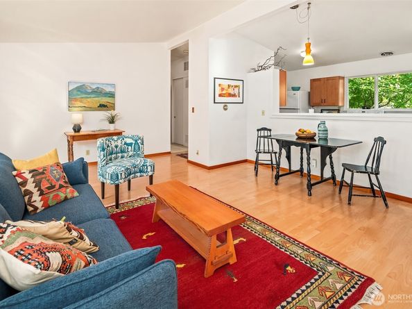 9922 SW 206th Court, Vashon WA 98070