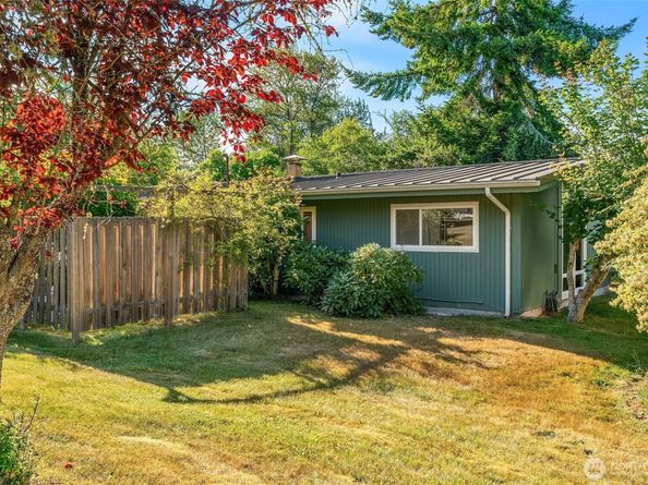 9922 SW 206th Court, Vashon WA 98070