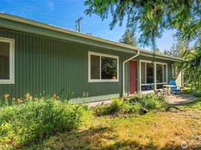 9922 SW 206th Court, Vashon WA 98070