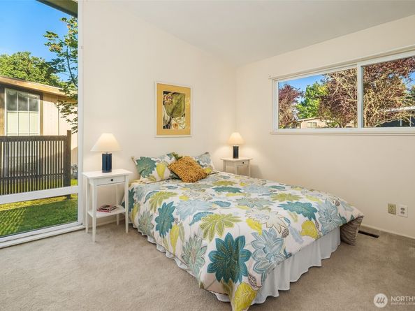 9922 SW 206th Court, Vashon WA 98070