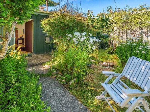 9922 SW 206th Court, Vashon WA 98070