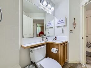 23120 SE Black Nugget Road D1, Issaquah WA 98029