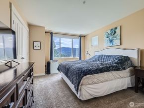 23120 SE Black Nugget Road D1, Issaquah WA 98029