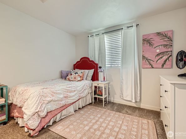 23120 SE Black Nugget Road D1, Issaquah WA 98029