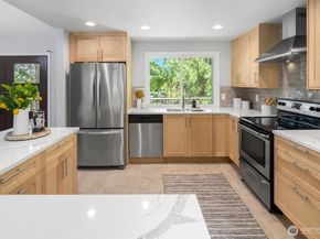 11828 NE 103rd Place, Kirkland WA 98033