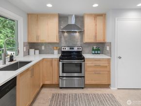 11828 NE 103rd Place, Kirkland WA 98033