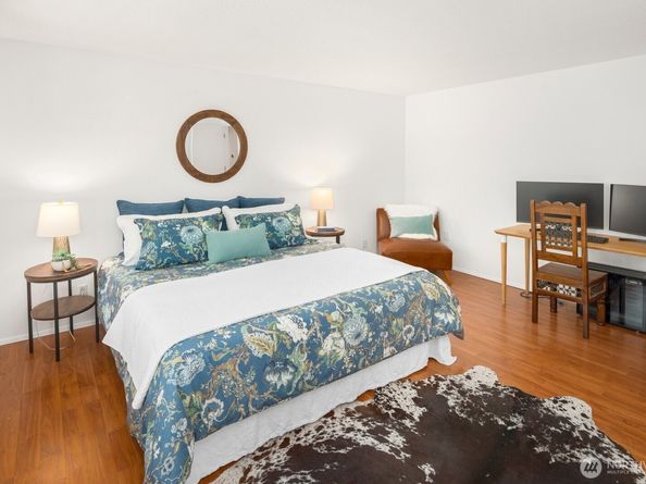 11828 NE 103rd Place, Kirkland WA 98033