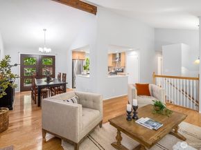 11828 NE 103rd Place, Kirkland WA 98033