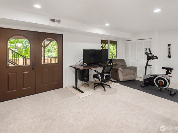 11828 NE 103rd Place, Kirkland WA 98033
