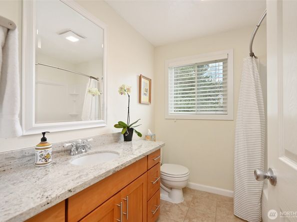 3722 27th Place W 301, Seattle WA 98199