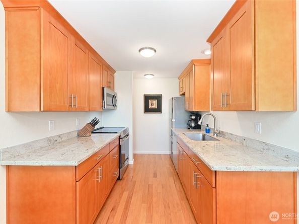3722 27th Place W 301, Seattle WA 98199