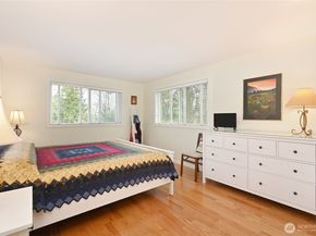 3722 27th Place W 301, Seattle WA 98199