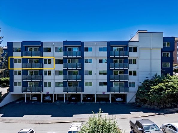 3722 27th Place W 301, Seattle WA 98199