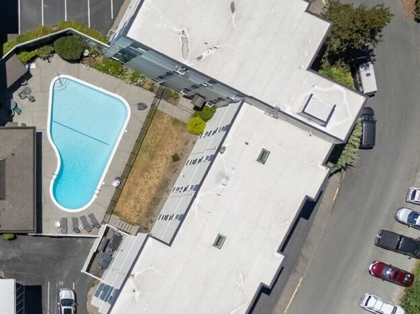 3722 27th Place W 301, Seattle WA 98199