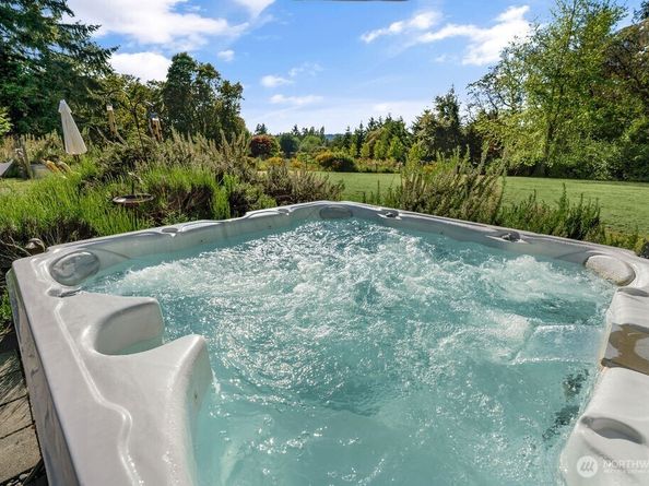 26742 94th Avenue SW, Vashon WA 98070