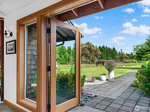 26742 94th Avenue SW, Vashon WA 98070