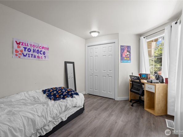2606 S 377th Street, Federal Way WA 98003