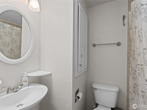 2606 S 377th Street, Federal Way WA 98003