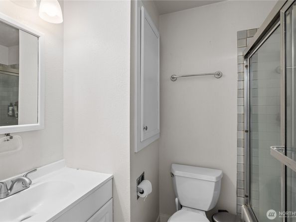 2606 S 377th Street, Federal Way WA 98003