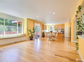 4 148TH Place SW, Lynnwood WA 98087
