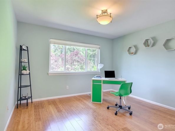 4 148TH Place SW, Lynnwood WA 98087