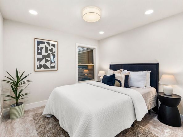 200 James Street 206, Edmonds WA 98020