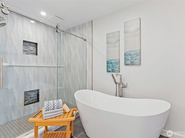 22718 1st Place W, Bothell WA 98021