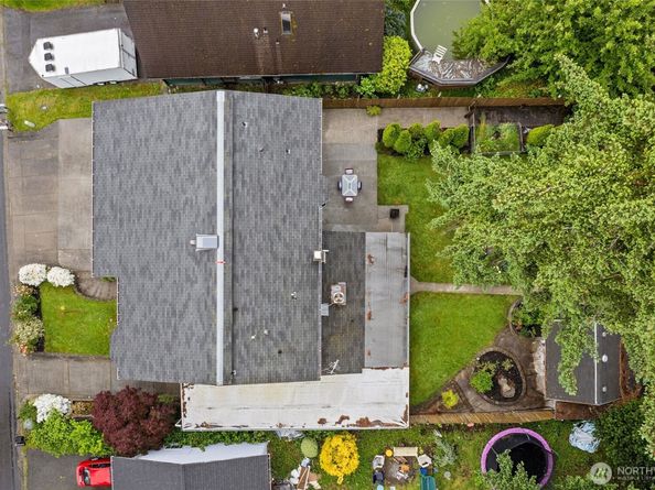 22718 1st Place W, Bothell WA 98021