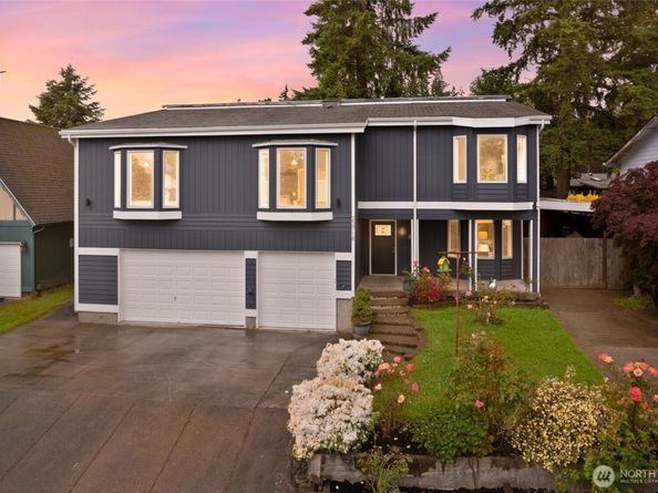 22718 1st Place W, Bothell WA 98021
