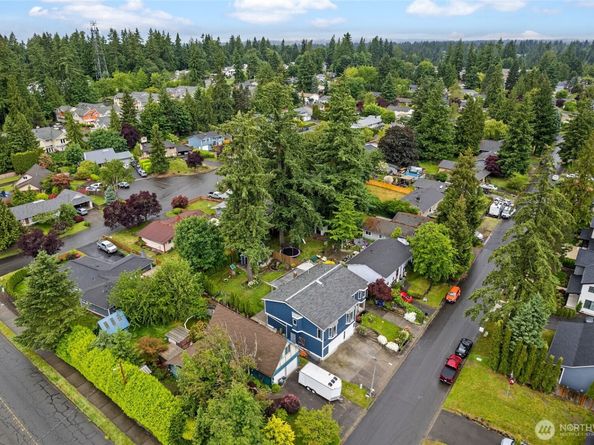 22718 1st Place W, Bothell WA 98021