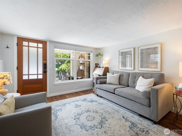410 N 48th Street, Seattle WA 98103