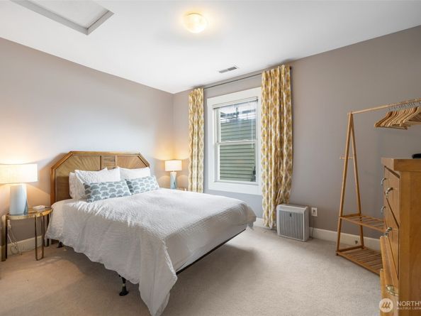 410 N 48th Street, Seattle WA 98103
