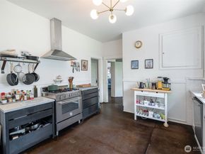 410 N 48th Street, Seattle WA 98103