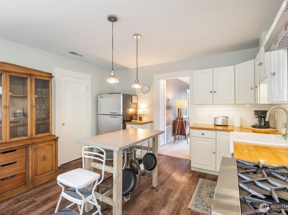 410 N 48th Street, Seattle WA 98103