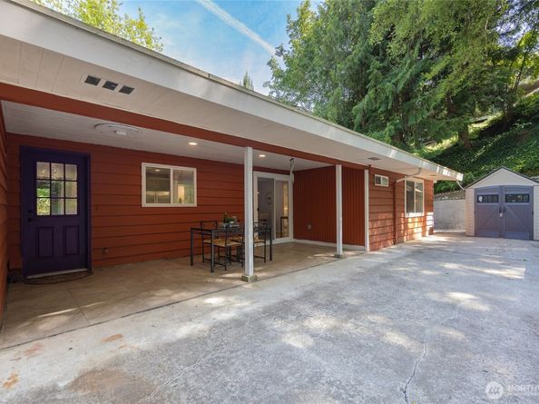 2463 74th Avenue SE, Mercer Island WA 98040