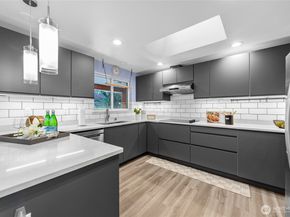 2463 74th Avenue SE, Mercer Island WA 98040