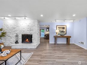 2463 74th Avenue SE, Mercer Island WA 98040