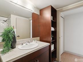 900 Lenora Street W106, Seattle WA 98121