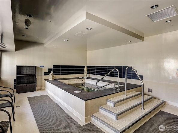 900 Lenora Street W106, Seattle WA 98121