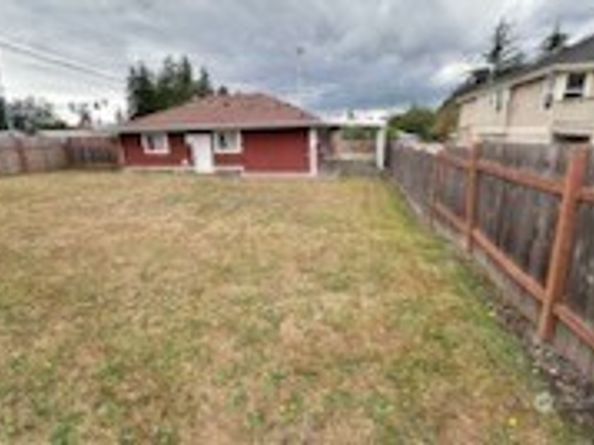 19604 108th Avenue SE, Kent WA 98055