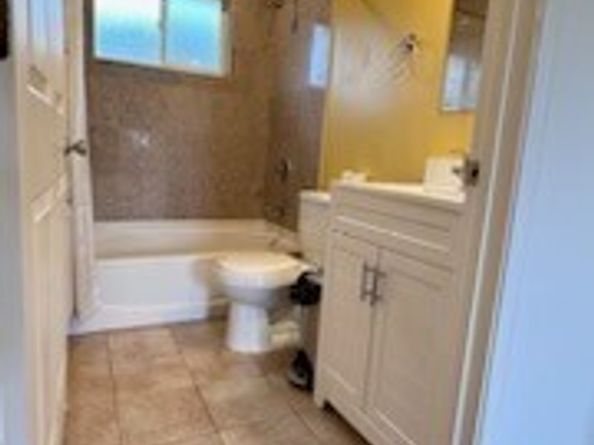 19604 108th Avenue SE, Kent WA 98055