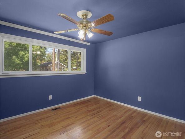 11822 10th Avenue S, Seattle WA 98168