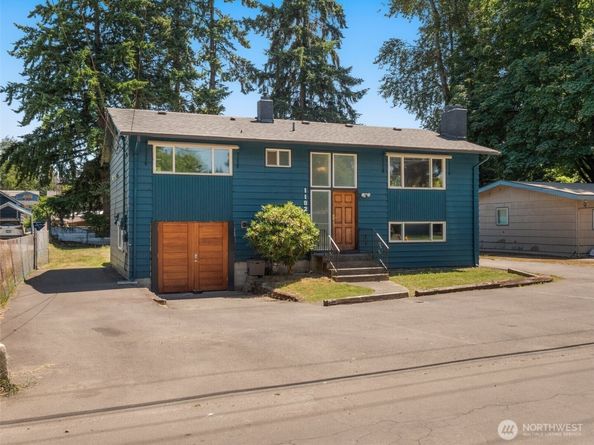 11822 10th Avenue S, Seattle WA 98168