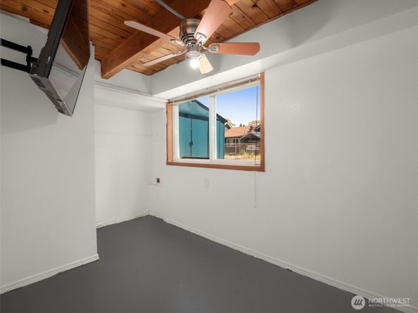 11822 10th Avenue S, Seattle WA 98168