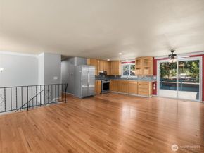 11822 10th Avenue S, Seattle WA 98168