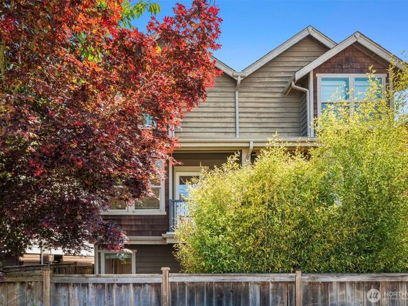 9033 18th Avenue SW A, Seattle WA 98106